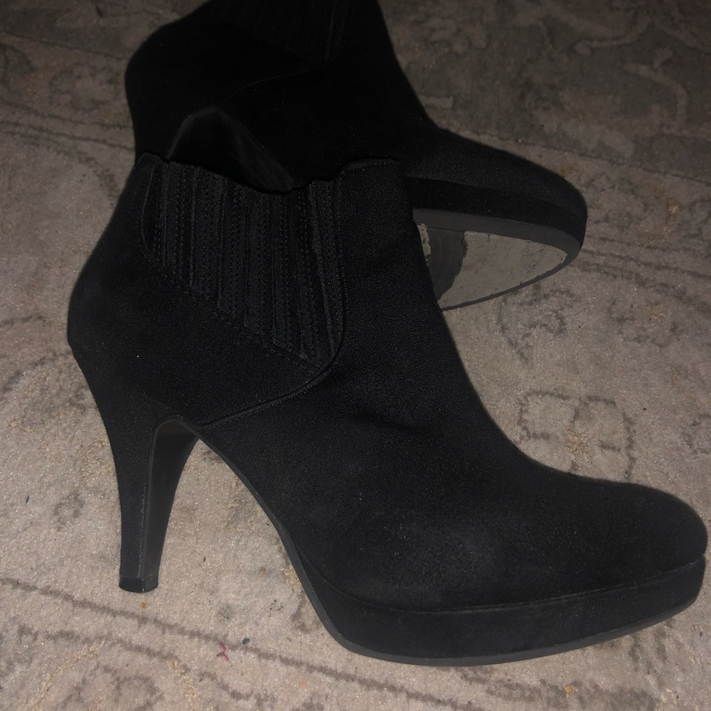 Black suede bootie